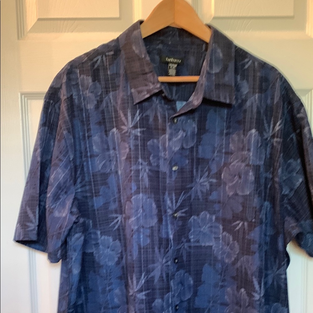 Van Heusen Men's Blue Short Sleeve Shirt XXL Tropical Print Pattern.